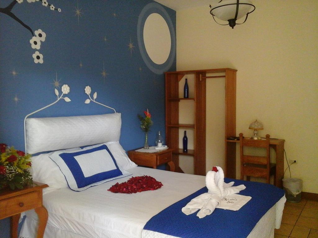 Hostal Casa Vieja Чикимула Экстерьер фото